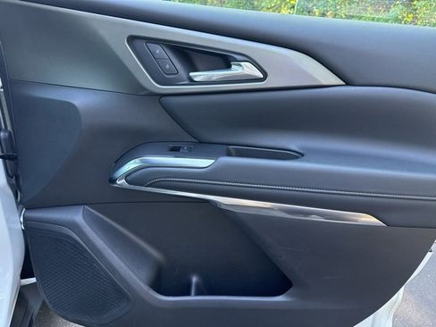 Certified 2025 Chevrolet Traverse LT image 31