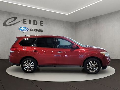 Used 2014 Nissan Pathfinder SV AWD/4WD image 5