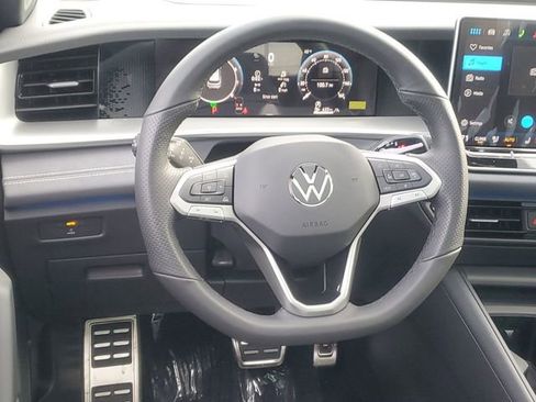 New 2026 Volkswagen Tiguan SE R-Line image 12