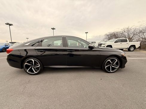Used 2020 Honda Accord Sport image 4