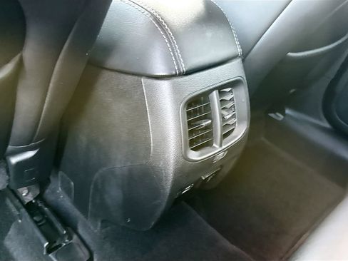 Used 2021 Jeep Cherokee Latitude Lux w/ Comfort/Convenience Group AWD/4WD image 27