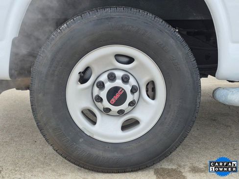 Certified 2024 GMC Savana 2500 w/ Driver Convenience Package image 19