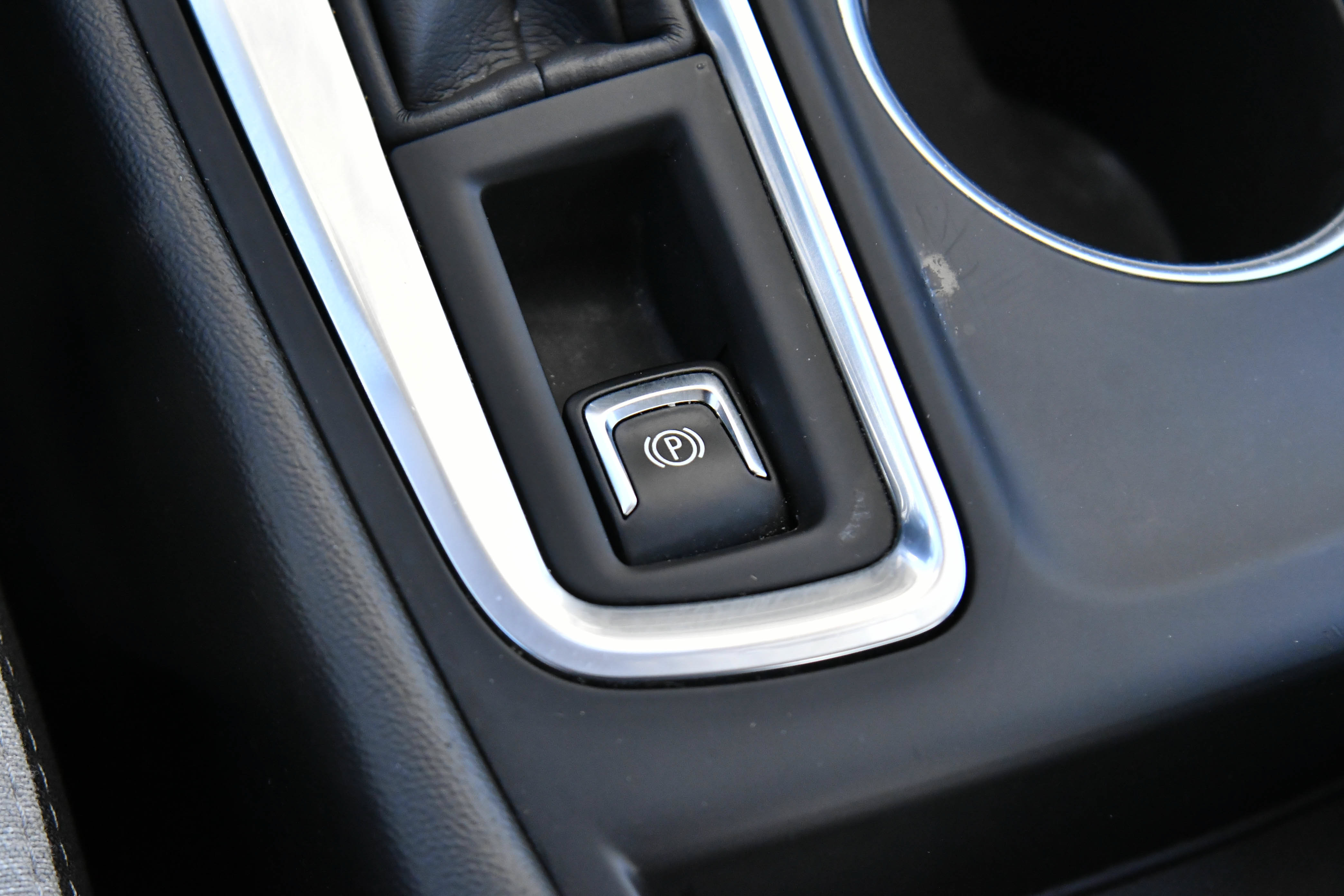 Used 2022 Chevrolet Equinox LS AWD/4WD image 27