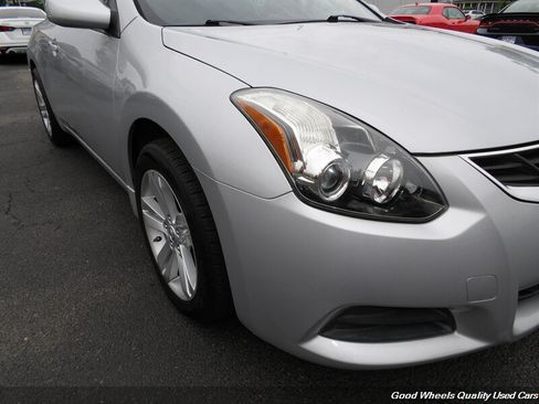 Used 2013 Nissan Altima 2.5 S FWD image 10