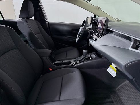 Certified 2025 Toyota Corolla LE image 25