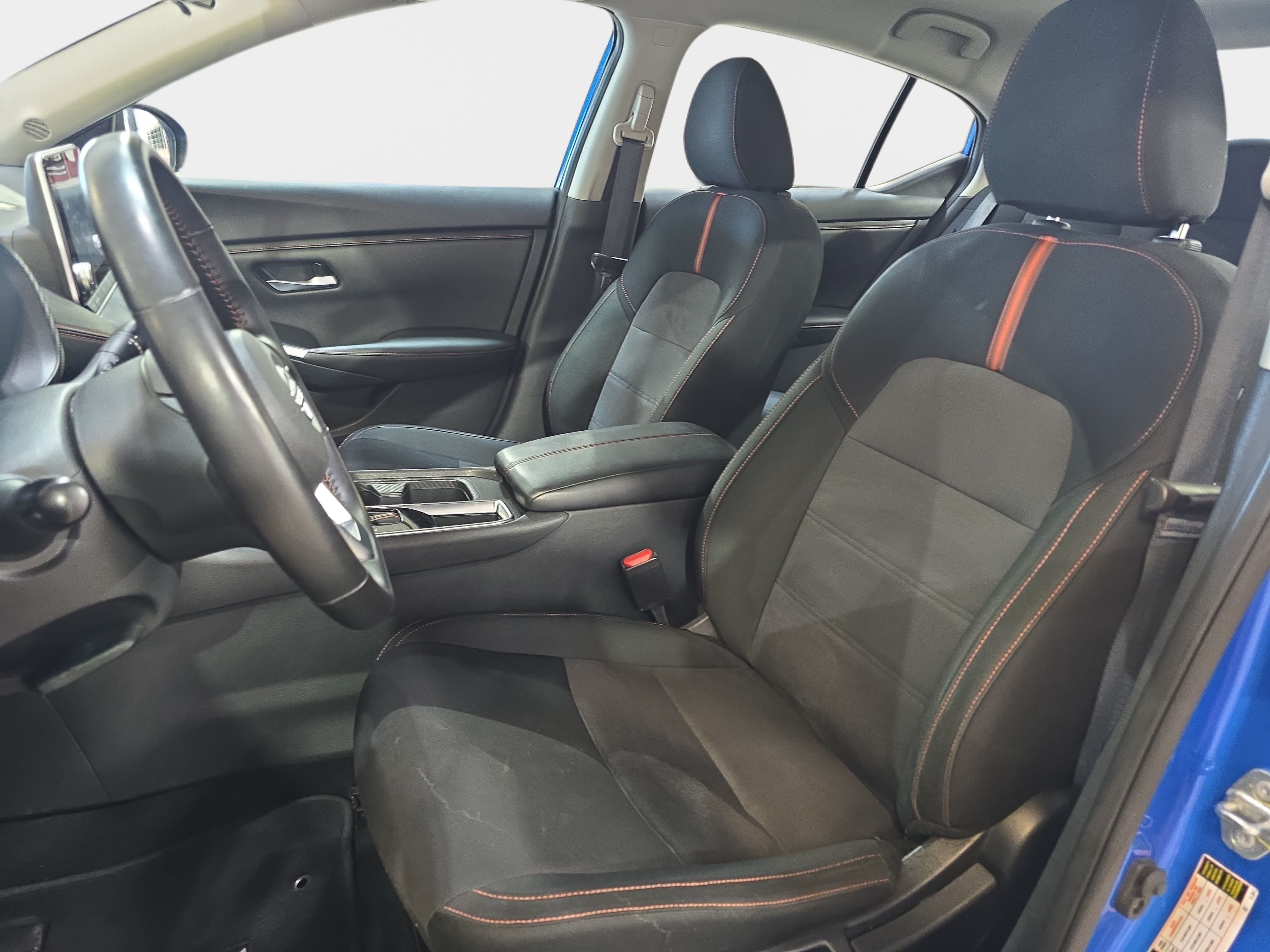 Used 2025 Nissan Sentra SR FWD image 12