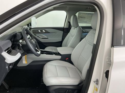 New 2026 Ford Explorer Platinum w/ LUX Leather Package image 17