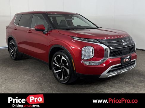 Used 2024 Mitsubishi Outlander SE AWD/4WD image 1