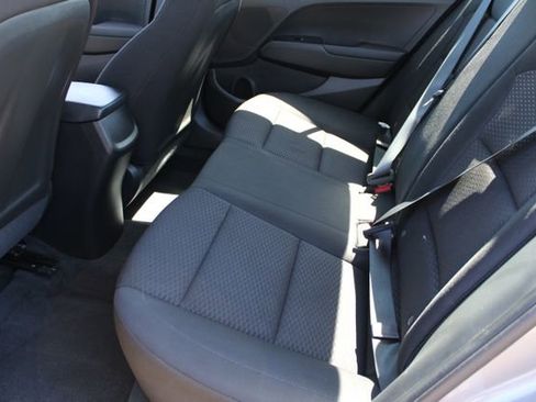 Used 2020 Hyundai Elantra SE w/ Cargo Package (C1) FWD image 30