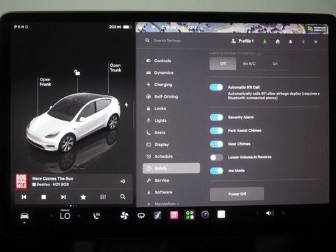 Used 2023 Tesla Model Y Long Range AWD/4WD image 33