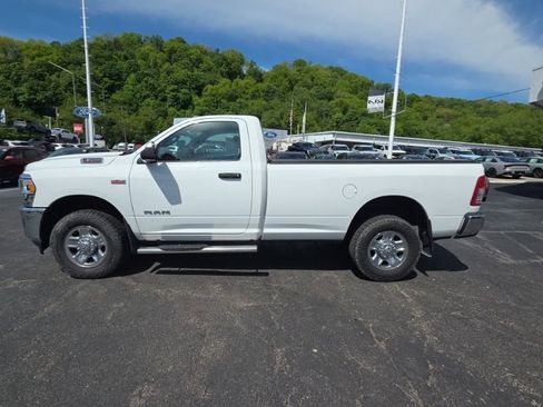 Used 2021 RAM 3500 Tradesman w/ Chrome Appearance Group AWD/4WD image 4