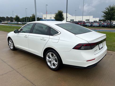 Certified 2025 Honda Accord LX image 6