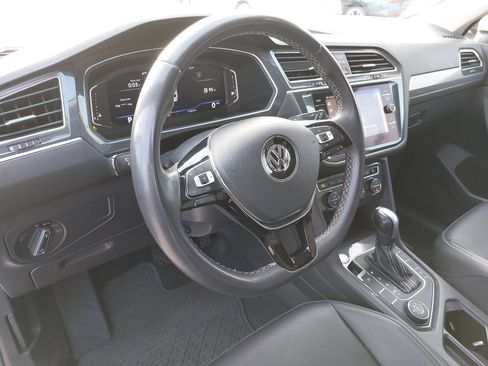 Used 2021 Volkswagen Tiguan SEL AWD/4WD image 10