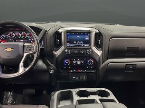 Used 2022 Chevrolet Silverado 1500 LT image 11