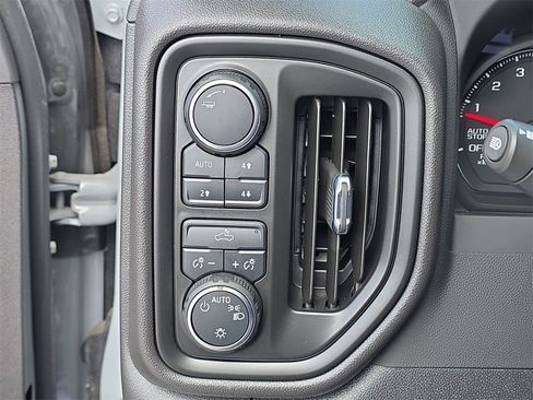 Certified 2024 Chevrolet Silverado 1500 Custom Trail Boss w/ Dark Appearance Package image 18