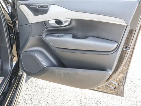 Used 2023 Volvo XC90 T8 Ultimate image 39