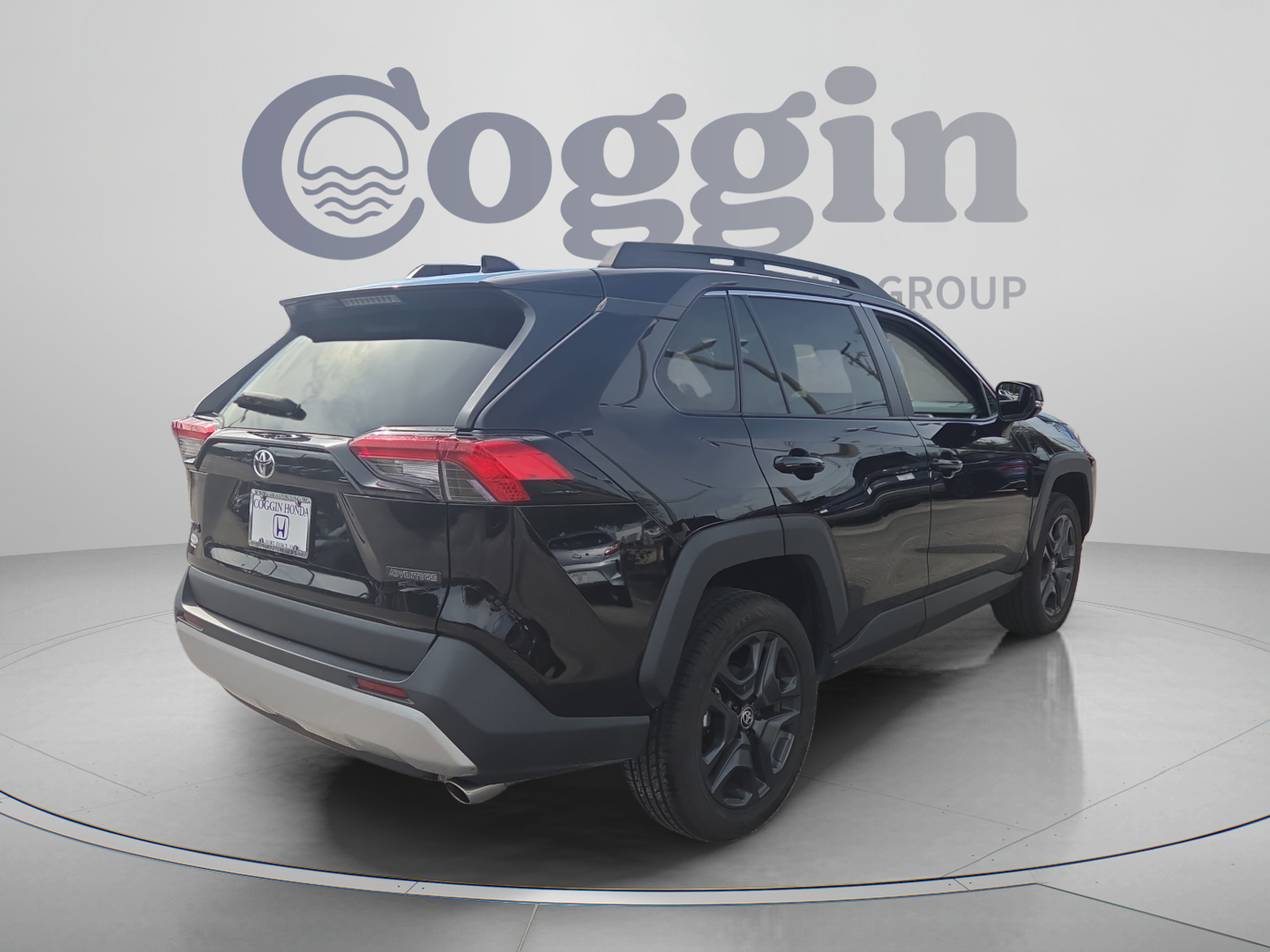 Used 2024 Toyota RAV4 Adventure AWD/4WD image 5