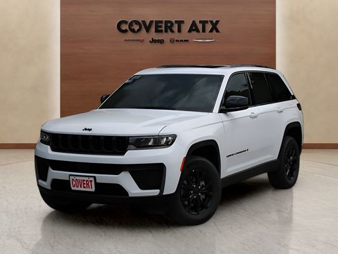 New 2026 Jeep Grand Cherokee Altitude RWD image 1