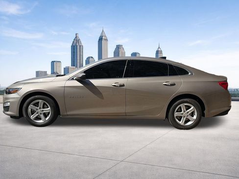 Used 2025 Chevrolet Malibu LS FWD image 2