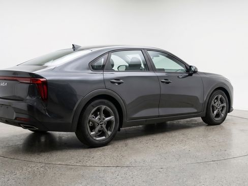 Used 2025 Kia K4 LXS image 9