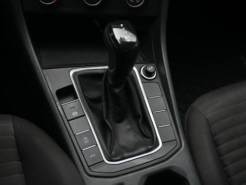 Used 2023 Volkswagen Jetta S image 19