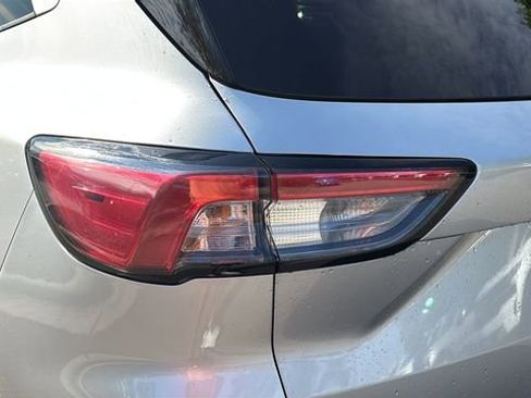 Used 2020 Ford Escape SE image 27