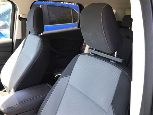 Used 2019 Ford Escape SE FWD image 4