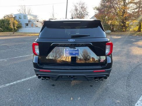 Used 2022 Ford Explorer ST w/ ST Street Pack image 9