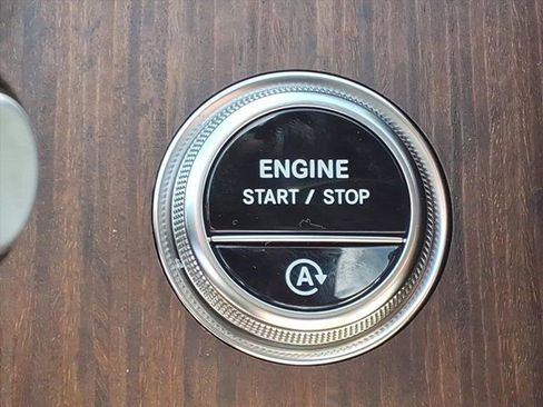 Used 2025 Mercedes-Benz C 300 C 300 image 25