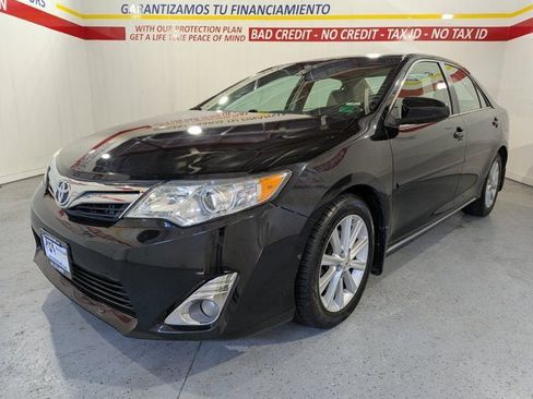 Used 2012 Toyota Camry XLE image 3