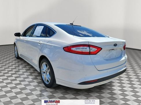Used 2016 Ford Fusion SE w/ Equipment Group 202A FWD image 3