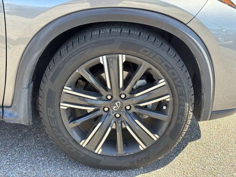 Used 2021 INFINITI QX50 Luxe w/ Appearance Package image 4