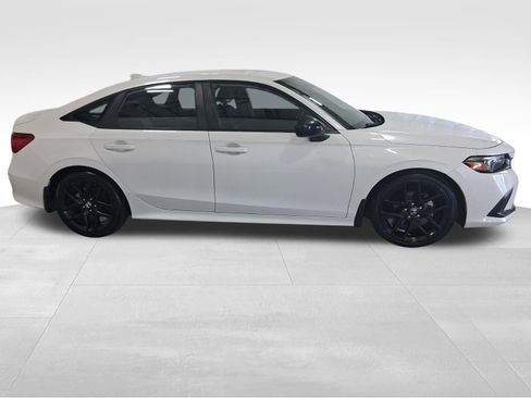 Used 2022 Honda Civic Sport image 4