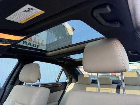 Used 2010 Mercedes-Benz E 350 Sedan image 17