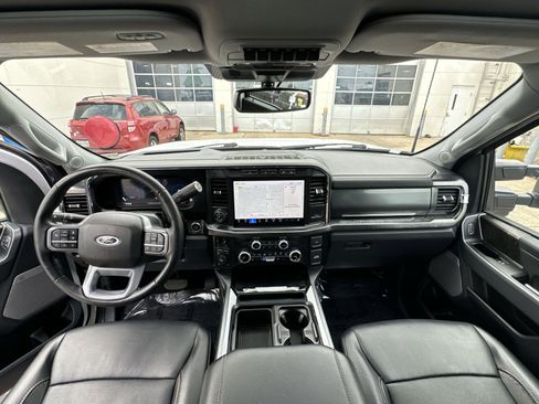 Used 2024 Ford F250 Lariat w/ Lariat Ultimate Package AWD/4WD image 31