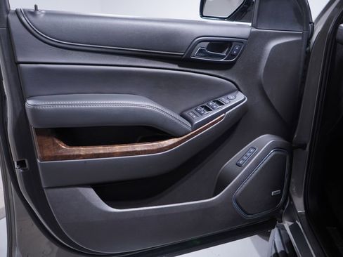 Used 2018 Chevrolet Tahoe LT image 16