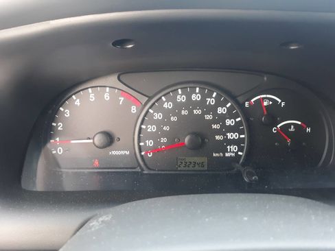 Used 2003 Chevrolet Tracker LT image 16