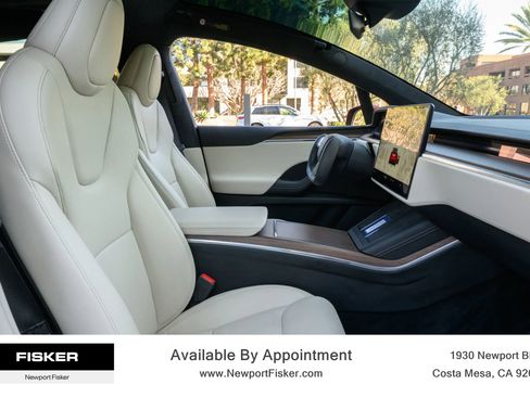 Used 2023 Tesla Model X image 32