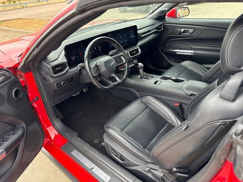 Used 2025 Ford Mustang Premium RWD image 19
