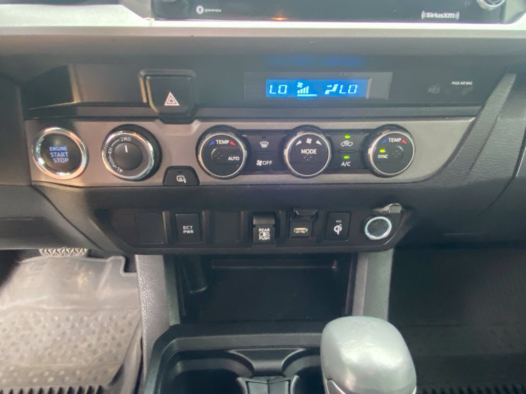 Used 2022 Toyota Tacoma TRD Off-Road AWD/4WD image 19