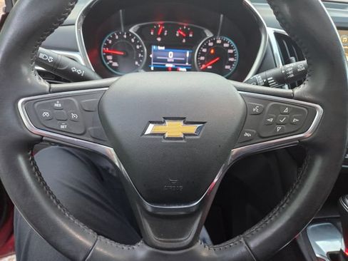 Used 2019 Chevrolet Equinox LT FWD image 19