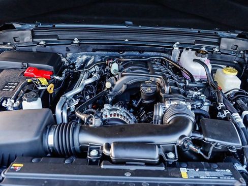 New 2026 Jeep Wrangler Unlimited Rubicon w/ Steel Bumper Group image 32