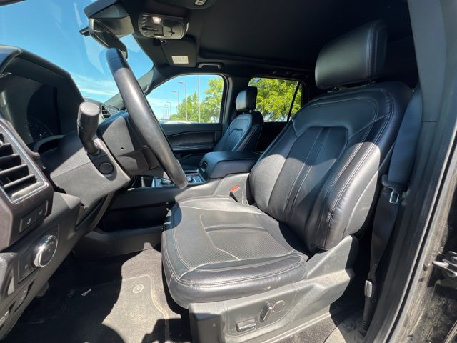 Used 2019 Ford Expedition Limited w/ Equipment Group 301A AWD/4WD image 7