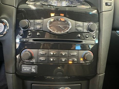 Used 2014 INFINITI QX70 AWD w/ Premium Package image 13