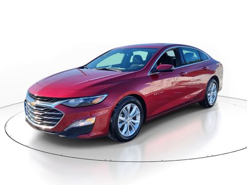 Used 2024 Chevrolet Malibu LT image 2