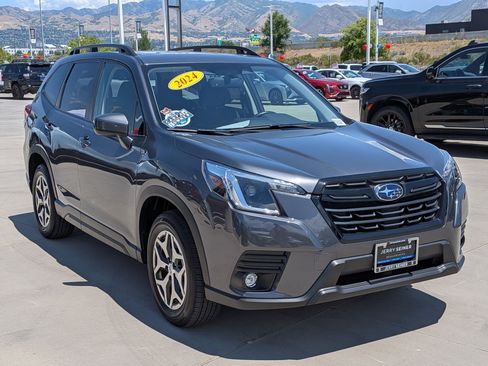 Used 2024 Subaru Forester Premium AWD/4WD image 8