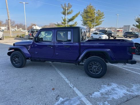 New 2026 Jeep Gladiator Sport image 19