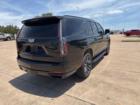 Used 2021 Cadillac Escalade ESV Sport w/ Driver Assist Tech Package AWD/4WD image 7