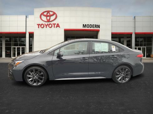 Certified 2025 Toyota Corolla SE image 2