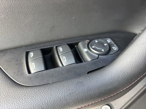 Used 2019 Chevrolet Blazer RS image 18